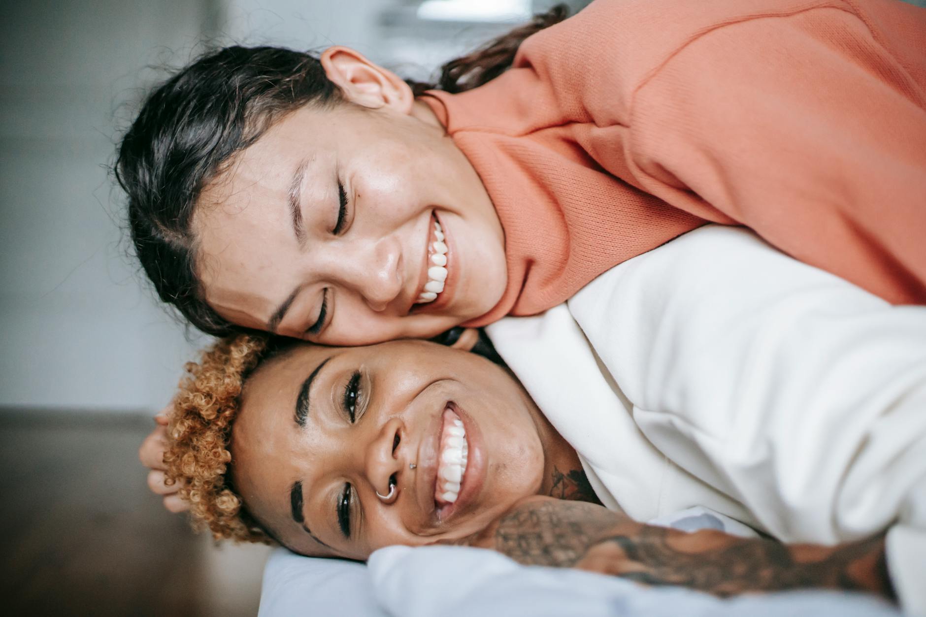 17 Happiness Quotes That Will Brighten Your Day and Make You Smile (Try Not to Grin!)